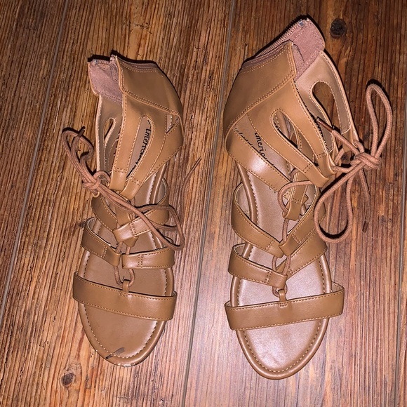 American Eagle Gladiator Sandals - Picture 1 of 3